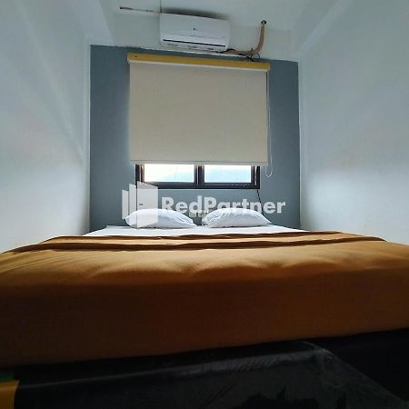 Hotel Ayu Lestari Ternate Redpartner Екстериор снимка