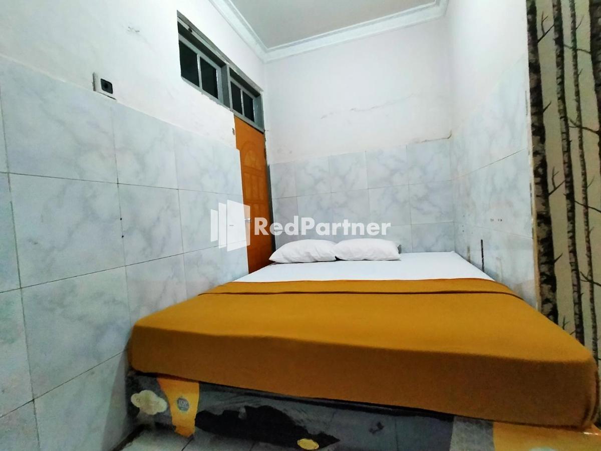 Hotel Ayu Lestari Ternate Redpartner Екстериор снимка