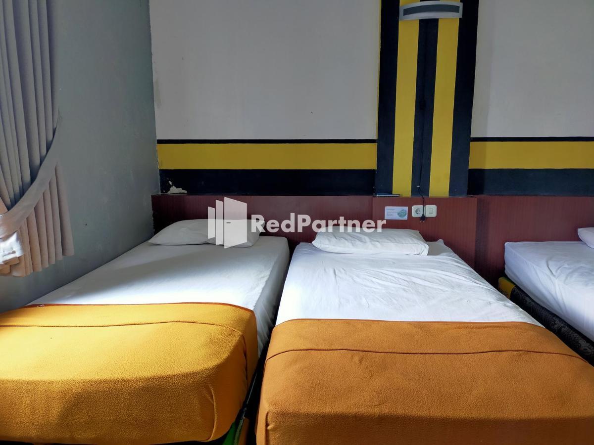 Hotel Ayu Lestari Ternate Redpartner Екстериор снимка